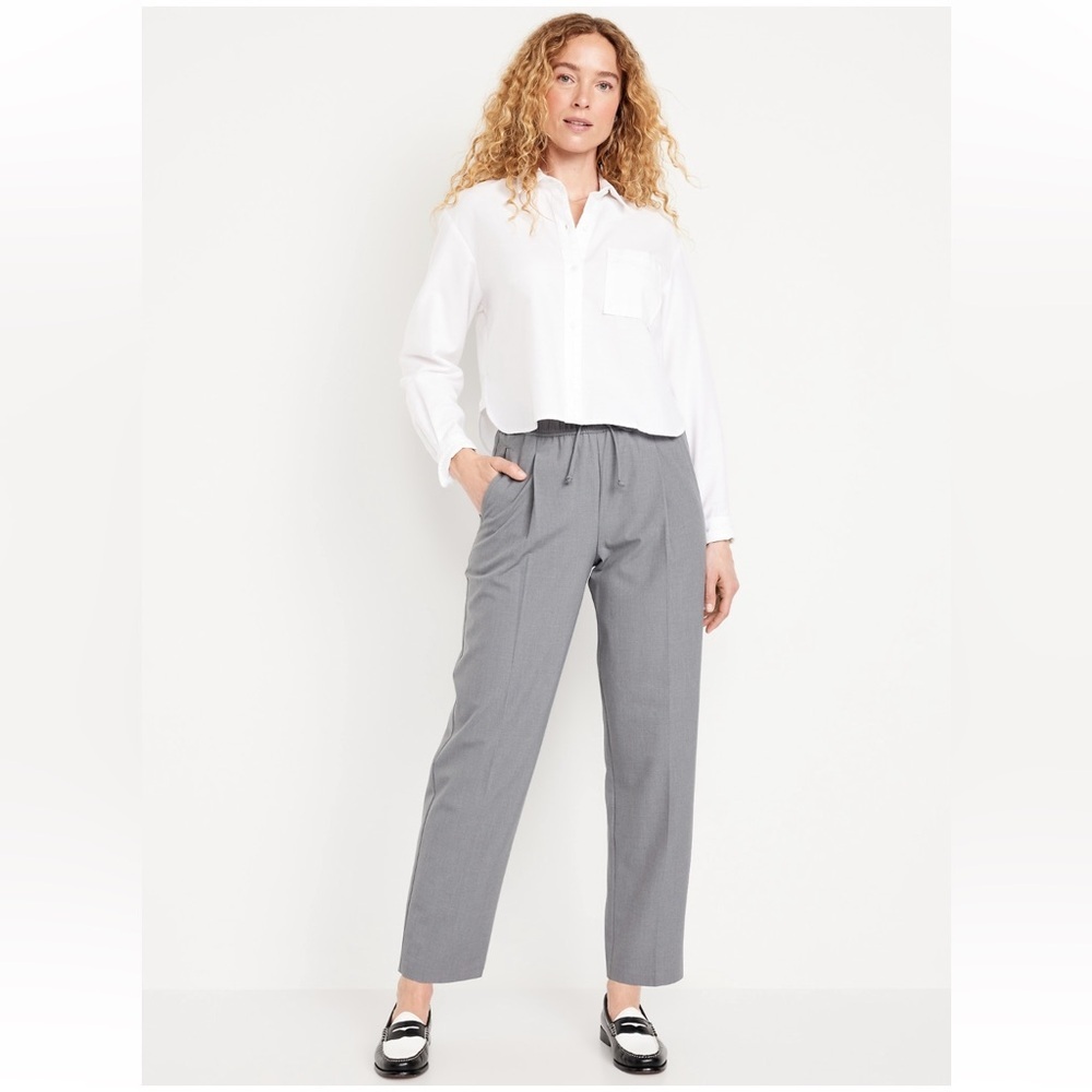 High-Waisted Billie
Straight Ankle Trouser Size Small NWT